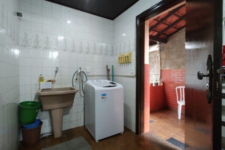 Casa de condomínio à venda com 330m², 4 quartos e 2 vagasÁrea de Serviço