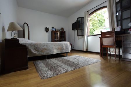 Casa de condomínio à venda com 330m², 4 quartos e 2 vagasQuarto 3 - Suíte