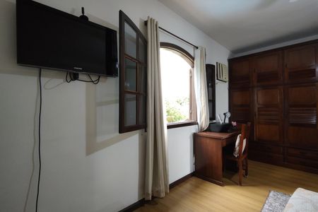 Casa de condomínio à venda com 330m², 4 quartos e 2 vagasQuarto 3 - Suíte