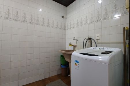 Casa de condomínio à venda com 330m², 4 quartos e 2 vagasÁrea de Serviço