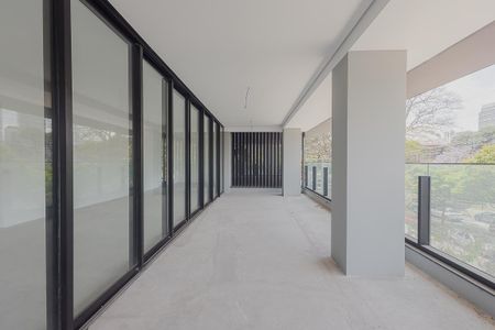 Apartamento à venda com 301m², 3 quartos e 4 vagasVaranda