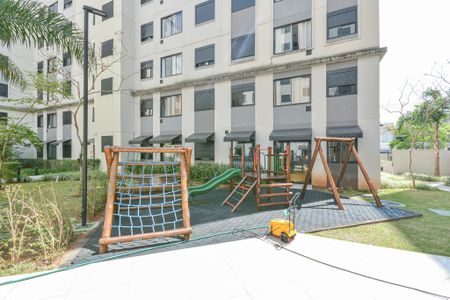 Apartamento para alugar com 35m², 2 quartos e 1 vaga Apartamento para alugar com 35m², 2 quartos e 1 vagaÁrea comum - Playground