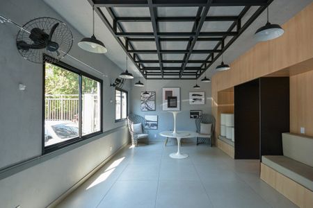 Apartamento para alugar com 35m², 2 quartos e 1 vaga Apartamento para alugar com 35m², 2 quartos e 1 vagaÁrea comum - Salão de festas