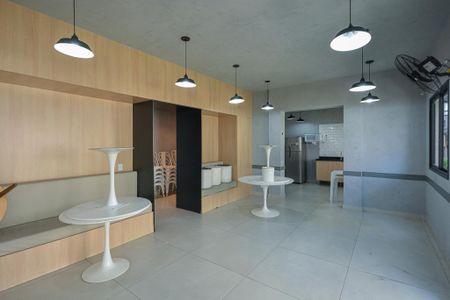 Apartamento para alugar com 35m², 2 quartos e 1 vaga Apartamento para alugar com 35m², 2 quartos e 1 vagaÁrea comum - Salão de festas
