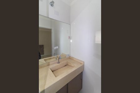 Casa à venda com 220m², 3 quartos e 4 vagas Casa à venda com 220m², 3 quartos e 4 vagasBanheiro da Suíte 1