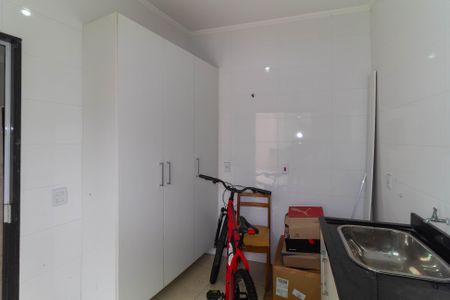 Casa à venda com 220m², 3 quartos e 4 vagas Casa à venda com 220m², 3 quartos e 4 vagasÁrea de Serviço