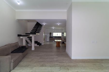 Casa à venda com 220m², 3 quartos e 4 vagas Casa à venda com 220m², 3 quartos e 4 vagasSala