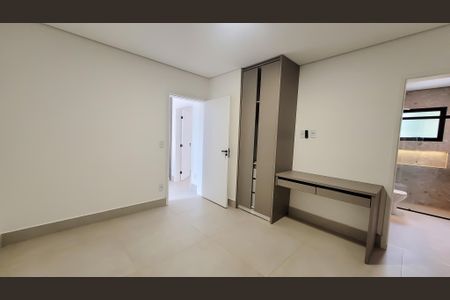 Apartamento à venda com 232m², 3 quartos e 3 vagasSuite 2