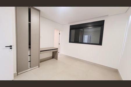 Apartamento à venda com 232m², 3 quartos e 3 vagasSuite 2