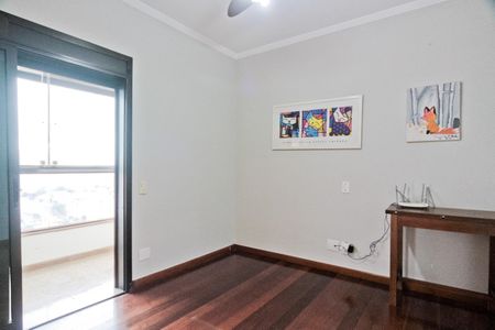 Apartamento à venda com 131m², 3 quartos e 2 vagasSuíte 2