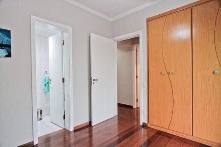 Apartamento à venda com 131m², 3 quartos e 2 vagasSuíte 2