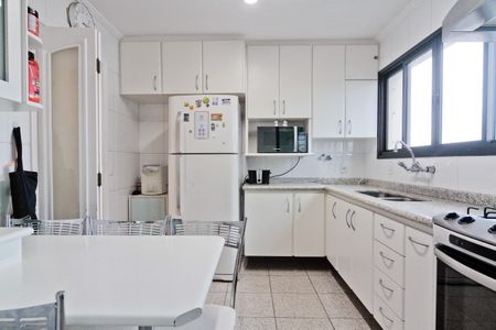 Apartamento à venda com 131m², 3 quartos e 2 vagasCozinha