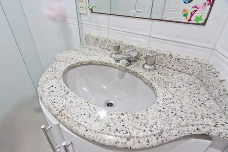 Apartamento à venda com 131m², 3 quartos e 2 vagasBanheiro da Suíte 1