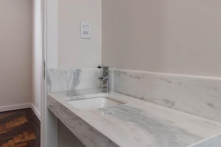 Apartamento à venda com 103m², 3 quartos e sem vagaBanheiro da Suíte