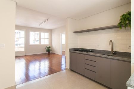 Apartamento à venda com 103m², 3 quartos e sem vagaCozinha e Área de Serviço