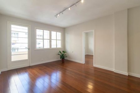 Sala de apartamento à venda com 3 quartos, 103m² em Centro Histórico, Porto Alegre