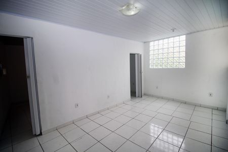 Sala de casa para alugar com 2 quartos, 52m² em Irajá, Rio de Janeiro
