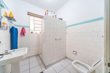 Casa à venda com 486m², 2 quartos e 3 vagas Casa à venda com 486m², 2 quartos e 3 vagasBanheiro Social