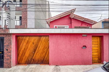 Casa à venda com 486m², 2 quartos e 3 vagas Casa à venda com 486m², 2 quartos e 3 vagasFachada