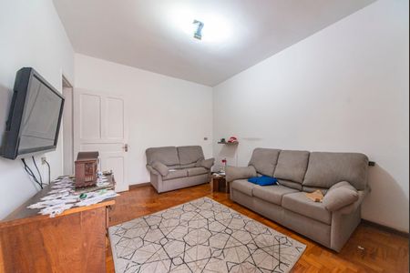 Casa à venda com 486m², 2 quartos e 3 vagas Casa à venda com 486m², 2 quartos e 3 vagasSala