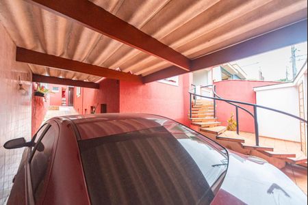 Casa à venda com 486m², 2 quartos e 3 vagas Casa à venda com 486m², 2 quartos e 3 vagasGaragem