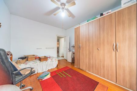 Casa à venda com 486m², 2 quartos e 3 vagas Casa à venda com 486m², 2 quartos e 3 vagasQuarto 1