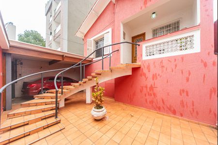 Casa à venda com 486m², 2 quartos e 3 vagas Casa à venda com 486m², 2 quartos e 3 vagasQuintal