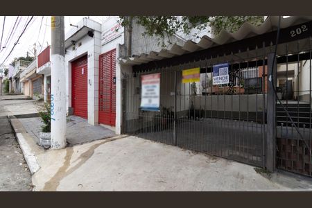 Casa à venda com 155m², 4 quartos e 2 vagas Casa à venda com 155m², 4 quartos e 2 vagasFachada e Plaquinha