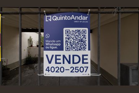 Casa à venda com 155m², 4 quartos e 2 vagas Casa à venda com 155m², 4 quartos e 2 vagasPlaquinha