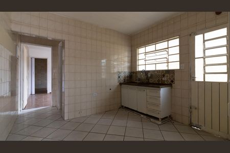 Casa à venda com 155m², 4 quartos e 2 vagas Casa à venda com 155m², 4 quartos e 2 vagasCozinha