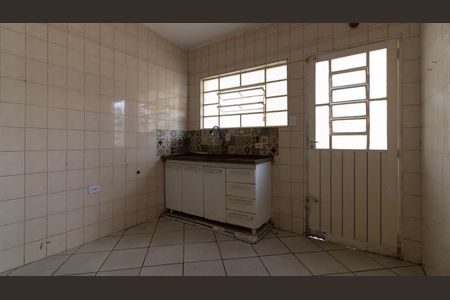 Casa à venda com 155m², 4 quartos e 2 vagas Casa à venda com 155m², 4 quartos e 2 vagasCozinha