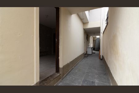 Casa à venda com 155m², 4 quartos e 2 vagas Casa à venda com 155m², 4 quartos e 2 vagasCorredor