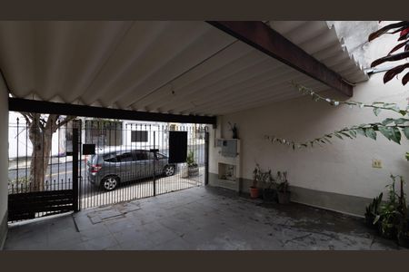 Casa à venda com 155m², 4 quartos e 2 vagas Casa à venda com 155m², 4 quartos e 2 vagasGaragem