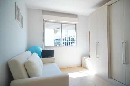 Quarto 2 de apartamento à venda com 3 quartos, 74m² em Jardim Itu, Porto Alegre