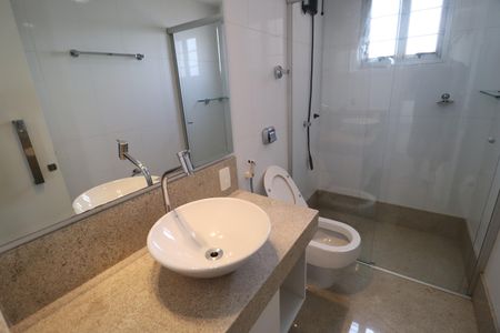 Apartamento para alugar com 274m², 3 quartos e 3 vagasBanheiro Social do Espaço Gourmet
