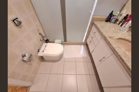 Apartamento à venda com 200m², 4 quartos e 1 vagaBanheiro 2