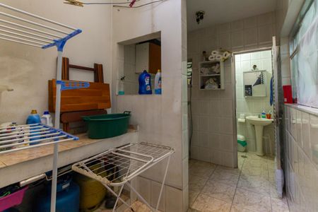 Casa à venda com 180m², 5 quartos e sem vagaÁrea de Serviço
