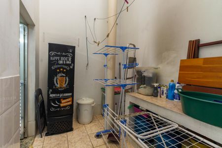 Casa à venda com 180m², 5 quartos e sem vagaÁrea de Serviço