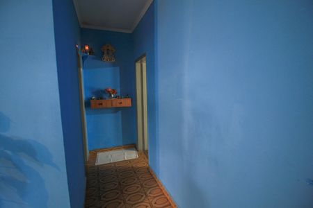 Casa à venda com 254m², 4 quartos e 2 vagasCorredor