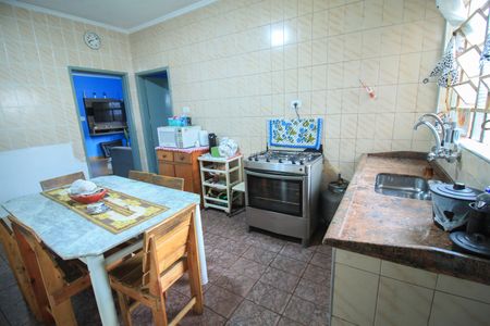 Casa à venda com 254m², 4 quartos e 2 vagasCozinha