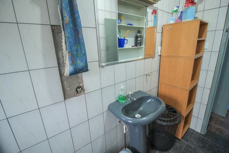 Casa à venda com 254m², 4 quartos e 2 vagasBanheiro