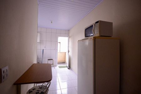 Sala/Cozinha de casa para alugar com 1 quarto, 20m² em Vila Gumercindo, São Paulo