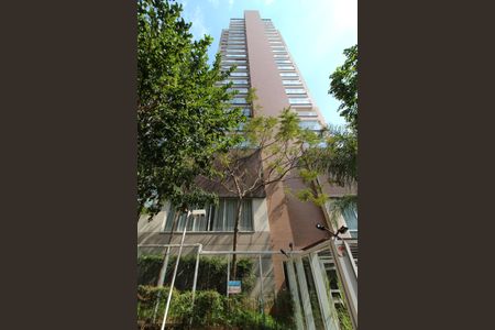 Apartamento à venda com 66m², 2 quartos e 1 vaga Apartamento à venda com 66m², 2 quartos e 1 vagaFachada