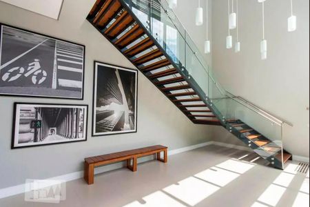 Apartamento à venda com 66m², 2 quartos e 1 vaga Apartamento à venda com 66m², 2 quartos e 1 vagaHall