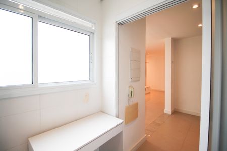 Apartamento à venda com 66m², 2 quartos e 1 vaga Apartamento à venda com 66m², 2 quartos e 1 vagaÁrea de Serviço