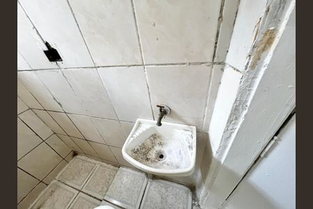 Banheiro de casa para alugar com 1 quarto, 30m² em Lauzane Paulista, São Paulo