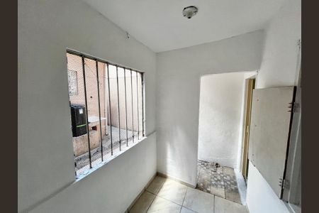 Casa para alugar com 30m², 1 quarto e sem vagaÁrea externa