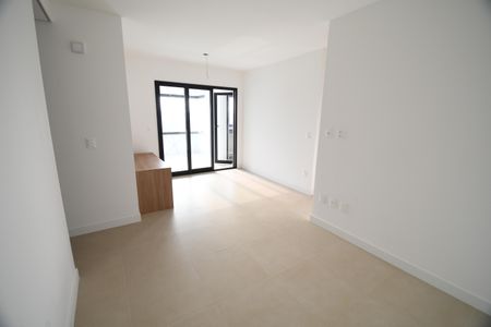 Sala de apartamento para alugar com 3 quartos, 105m² em Nova Campinas, Campinas
