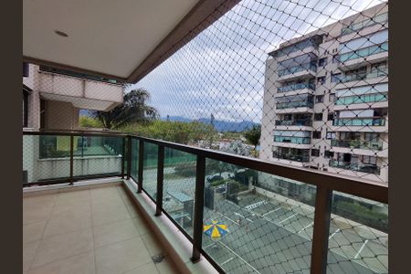 Apartamento à venda com 70m², 2 quartos e 1 vaga Apartamento à venda com 70m², 2 quartos e 1 vagaVaranda