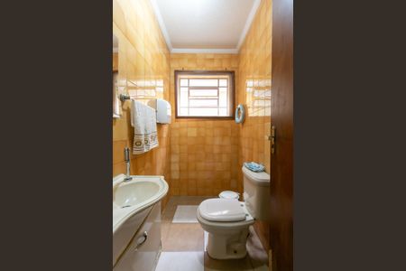 Casa à venda com 240m², 4 quartos e 2 vagas Casa à venda com 240m², 4 quartos e 2 vagasBanheiro 3